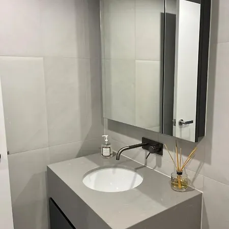 Metropol 3 • Comfy• Luxury• Central • Free Parking Canberra Exterior photo